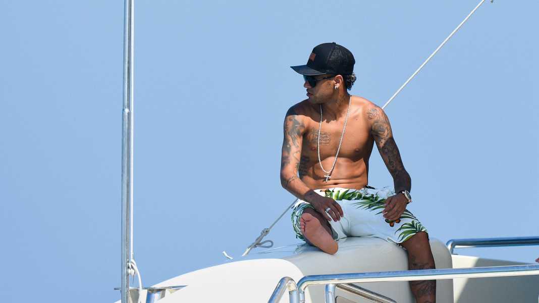 Sports yachts: Is Neymar moving from the football pitch to the water?
