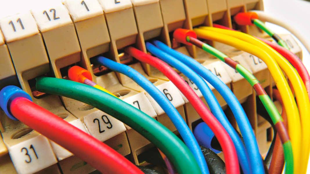 Problems with on-board electrics and cables