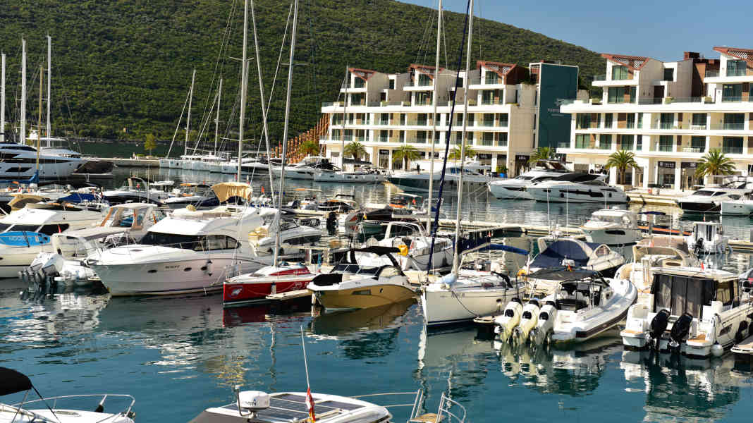Montenegro: Yacht owners are lured back with tax-free diesel