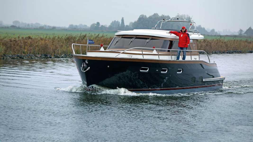 Aquanaut Majestic 1300 OC - Elegant appearance