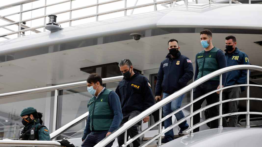 Law: European yacht supply industry affected by sanctions for Russian citizens