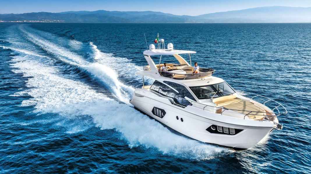 Test: Absolute 50 Fly - Chic flybridge yacht