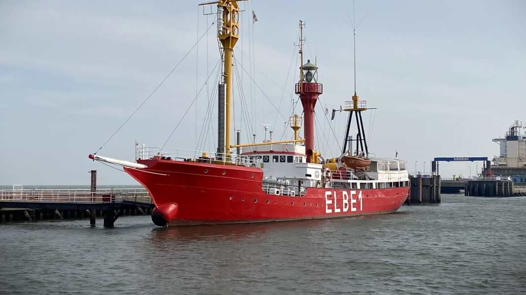 Le bateau-feu "Elbe 1" : La "Dame rouge" rentre chez elle