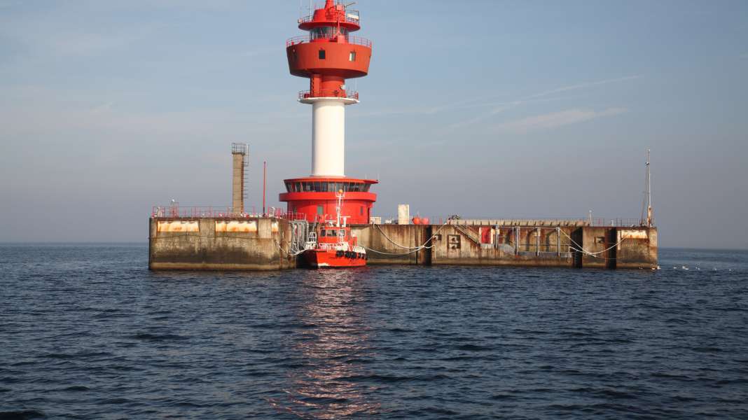 Sturmflutschäden: Bangen um den Kieler Leuchtturm