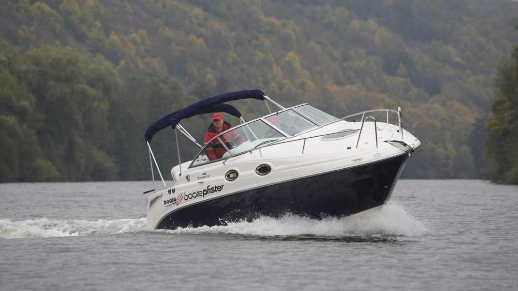 Sea Ray 255