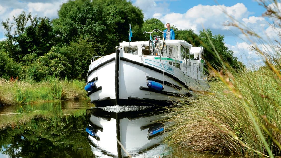 Charter and sailing area: Royal Canal in Ireland - Ireland's Green Heart: The Royal Canal