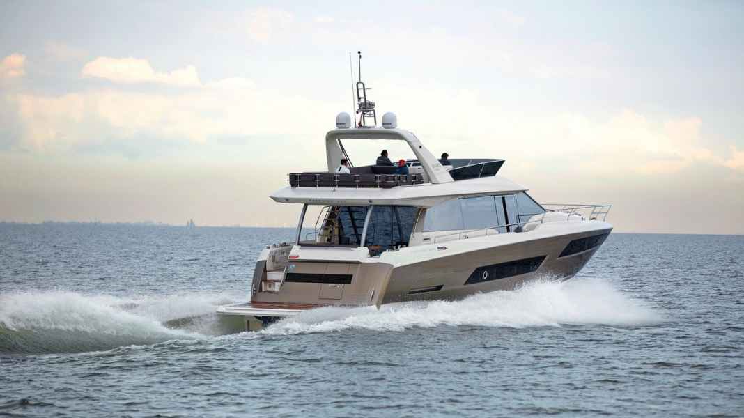 Test: Prestige 680 Fly - Französische Flybridge-Yacht