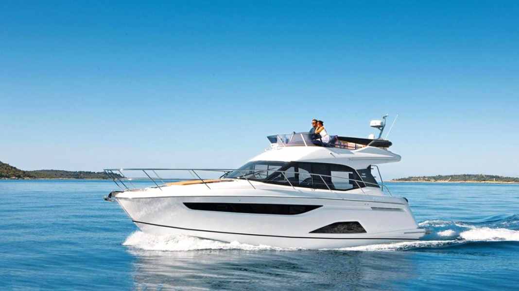 Novelty: Bavaria R 40 Fly - Courage to bridge