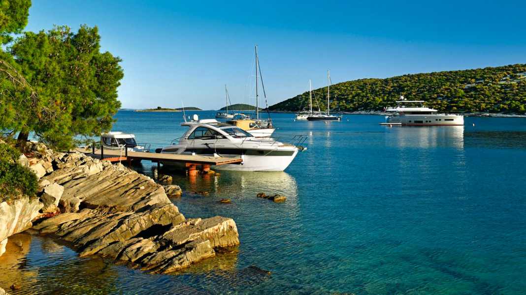 Voyage: Archipelago of Šibenik / Croatia - Navigating with the wind
