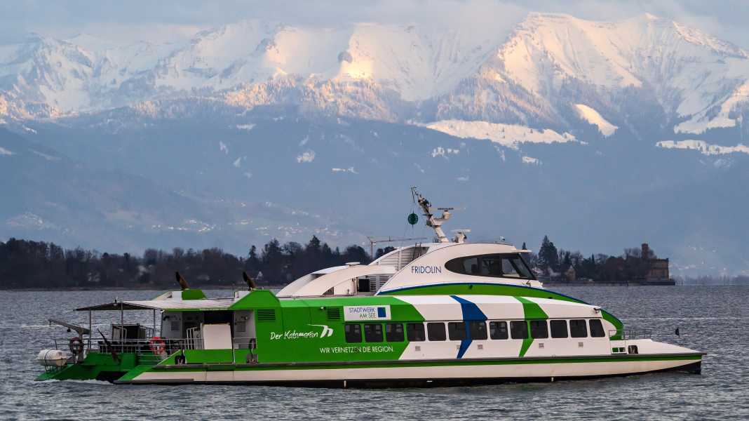 Lake Constance: Priority for the catamaran