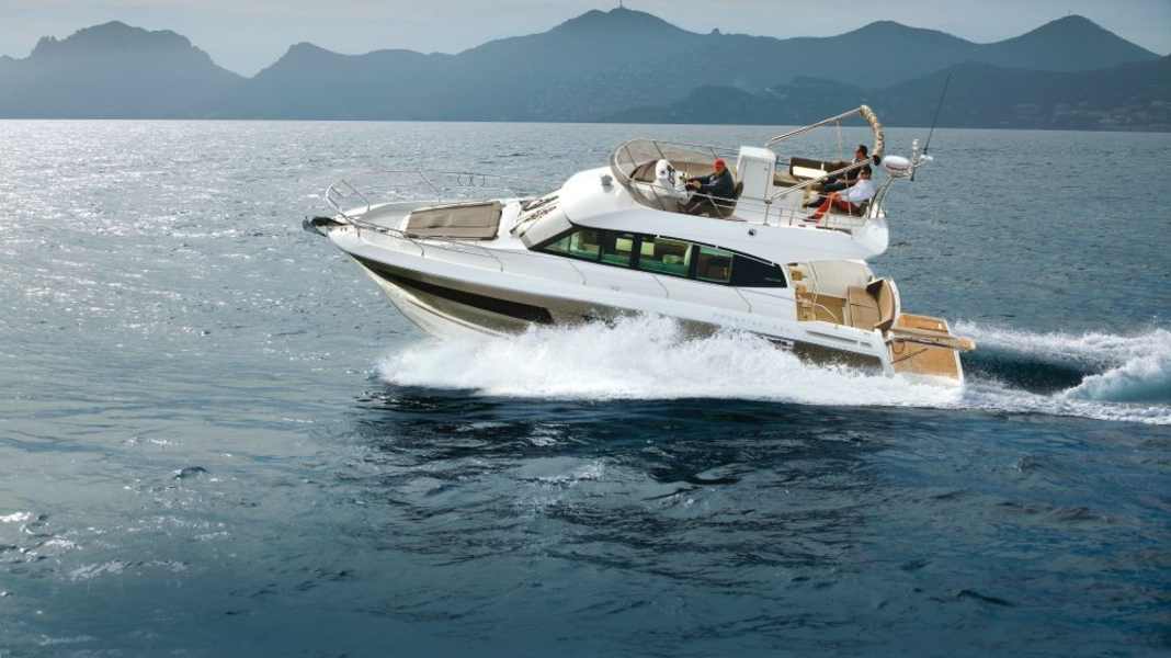 Test: Prestige 420 Fly - Fly faster!