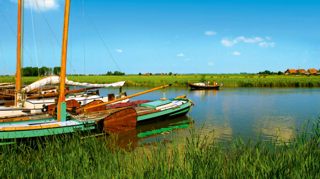 Reise durch die Niederlande: Provinz Friesland - Mit dem Boot durch Friesland