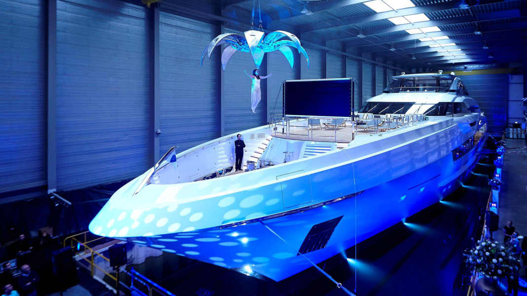 Heesen christens 70m flagship