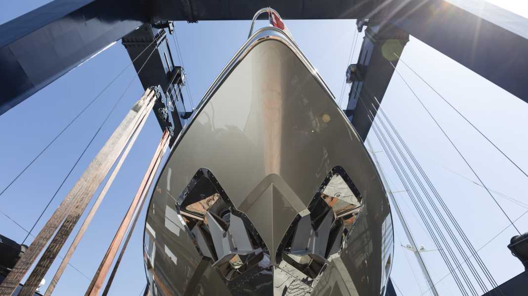 Mangusta launchte 28-Meter-Open