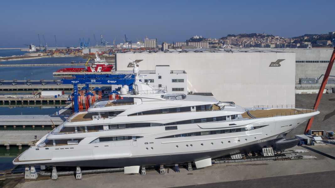 79-CRN metre in the starting blocks