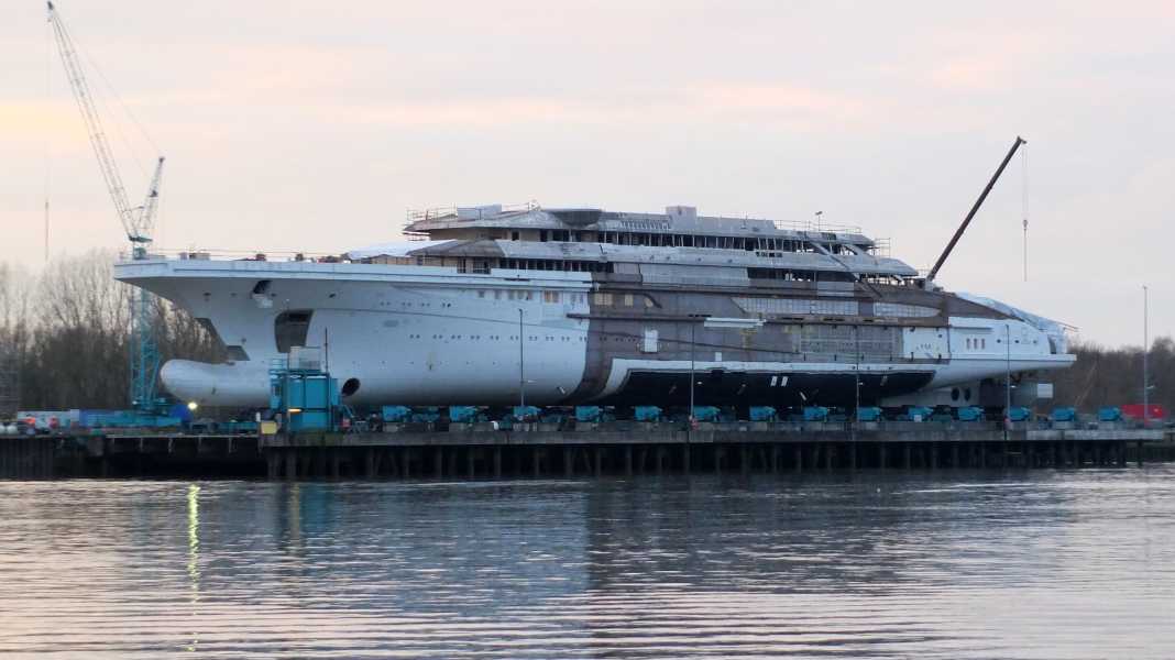 Lürssen launches 142 metres