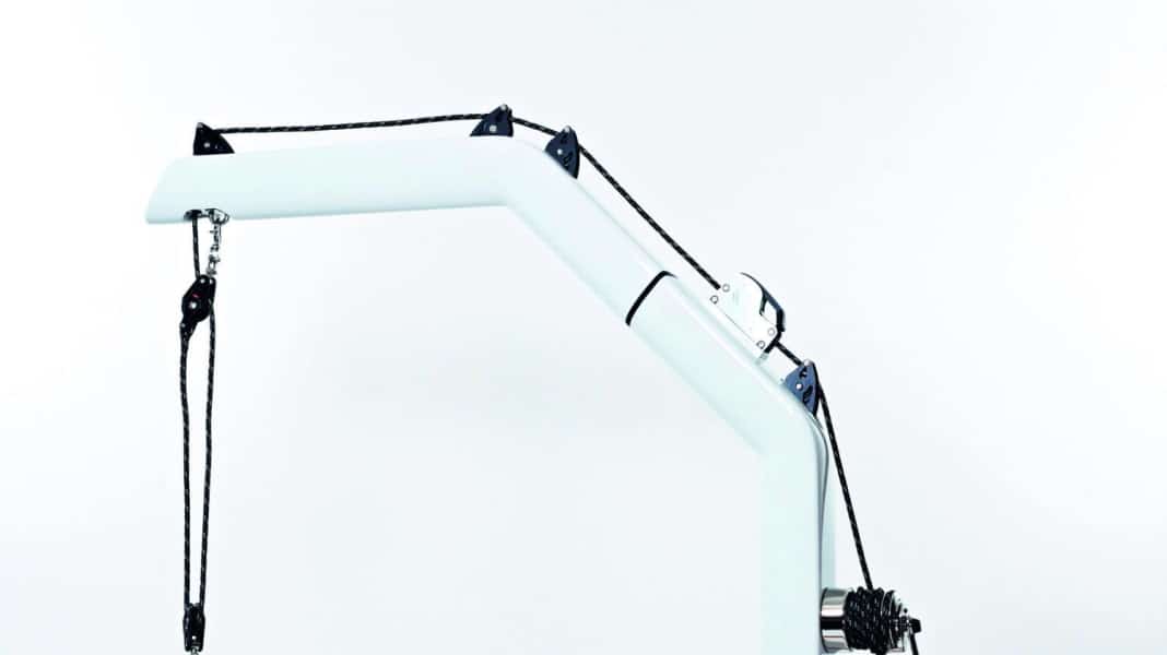 Davit in compact size