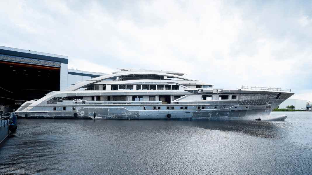 Heesen's 80-metre "Cosmos" project floats