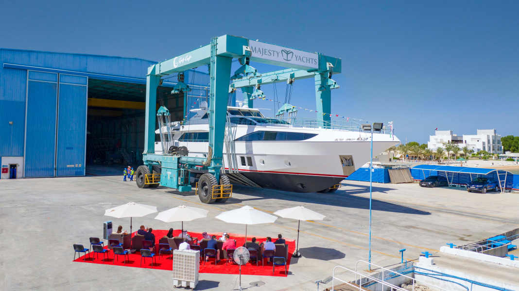 Gulf Craft launchte Majesty 122 Sky lounge