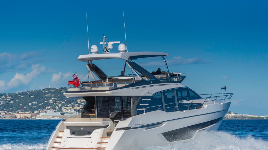 Test: Fairline Squadron 68 - Majestätisch und sanft