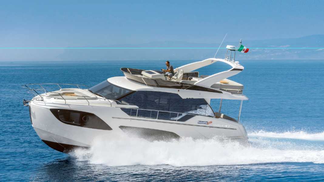Test: Flybridge-Motoryacht - Absolute 47 Fly