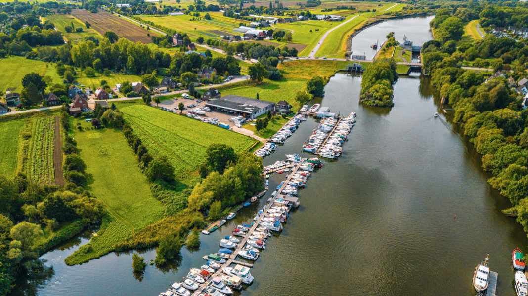 Report: Dove-Elbe in danger - mercy for the paradise