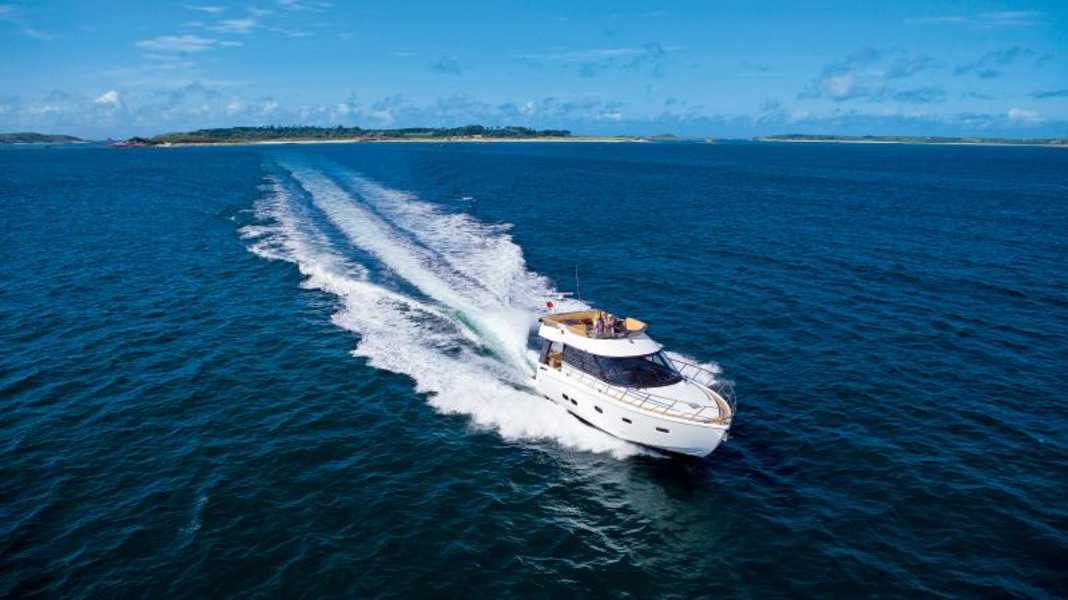 Sealine F46