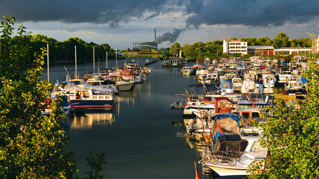 Cruise: Ruhr area - pulse of steel