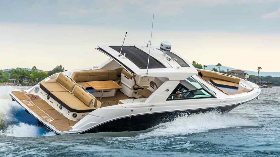 Test: Sea Ray SLX 400 - Space sportsman
