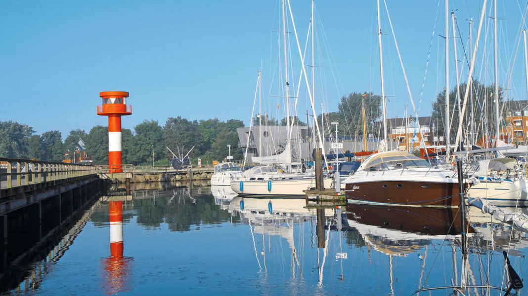 Cruise: Bay of Kiel - Mrs Clara and the sprats