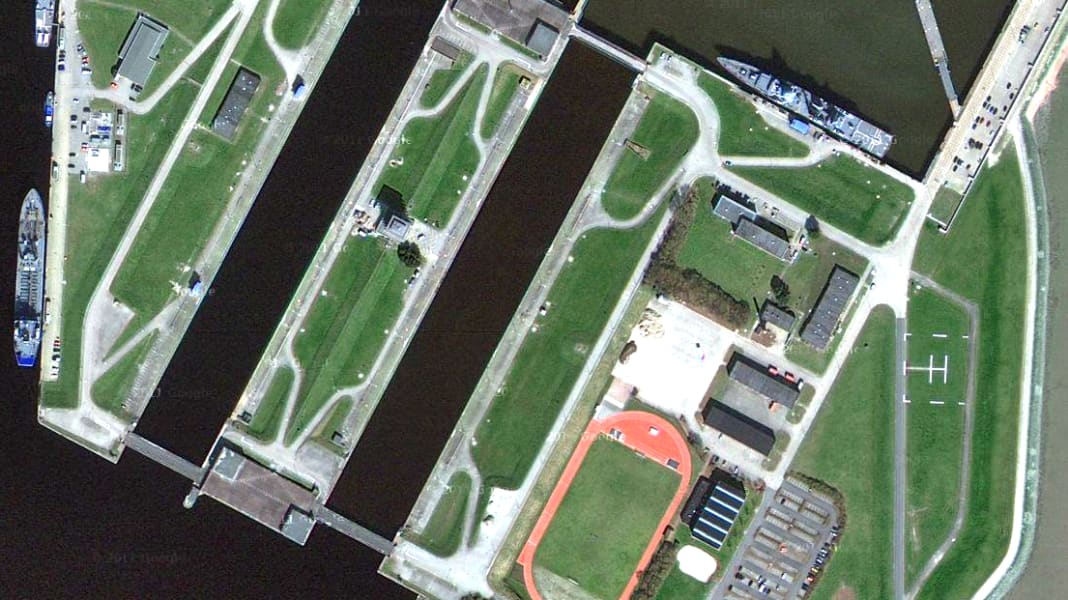 Schleuse Wilhelmshaven: Betriebszeiten
