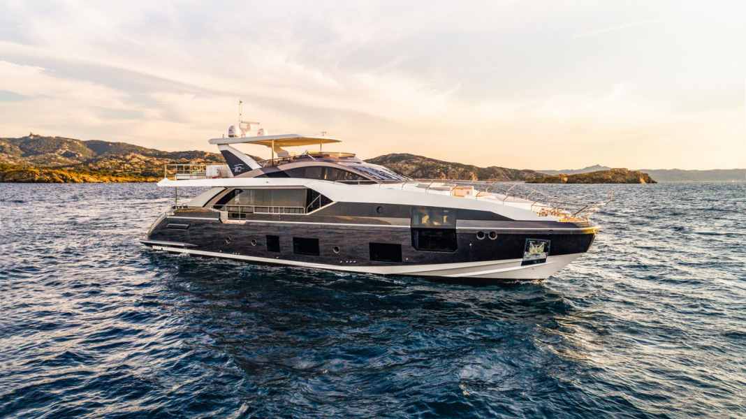 Azimut Grande 27M - A well-rounded affair