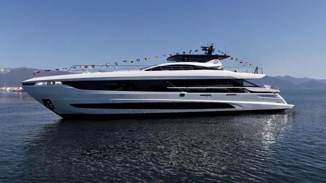 Curtain up for the 33 plus: The first Mangusta GranSport 34 floats