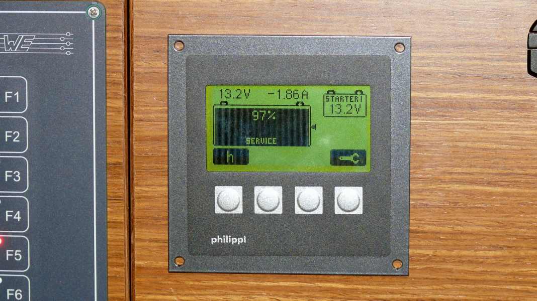 Fotoanleitung: Einbau eines Batteriemonitors – Wissen macht Freude