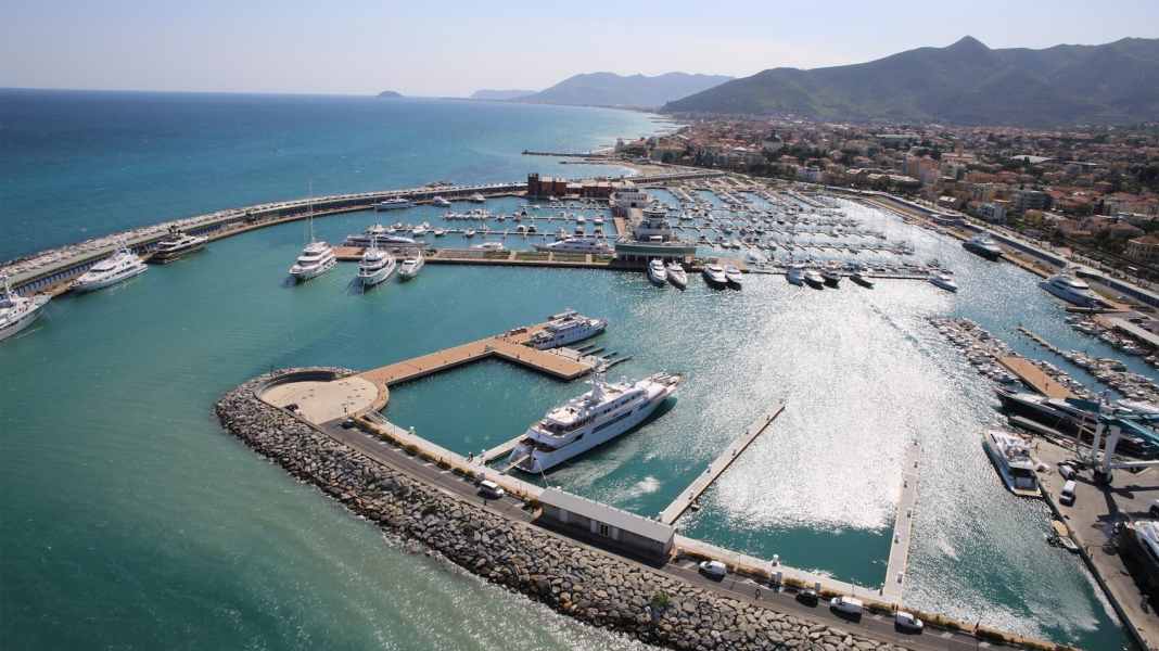Marina di Loano mit neuem Superyacht-Bereich