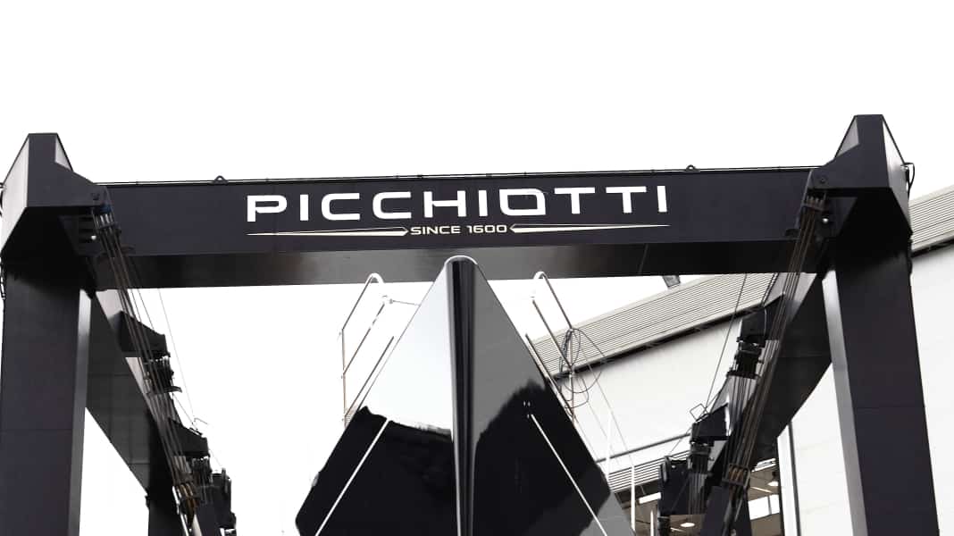 Perini Navi shows 38-metre "Dahlak"