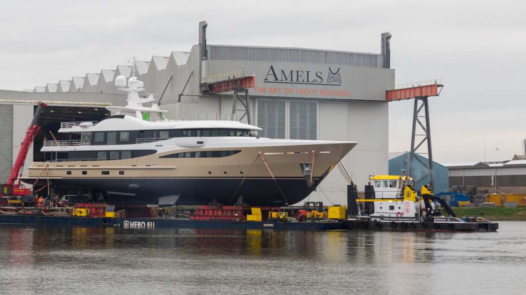 Amels ließ 55-Meter-„LILI" zu Wasser