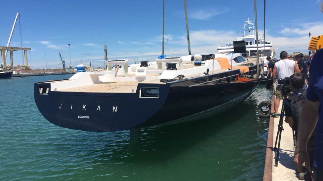 Advanced Yachts lässt „Jikan" zu Wasser