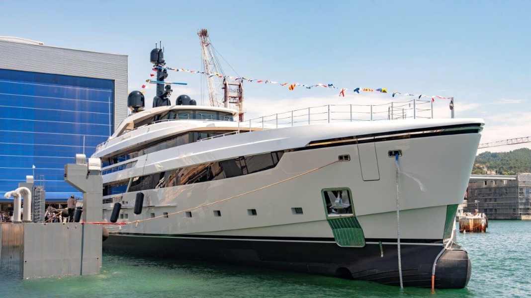 62 Meter von Sanlorenzo