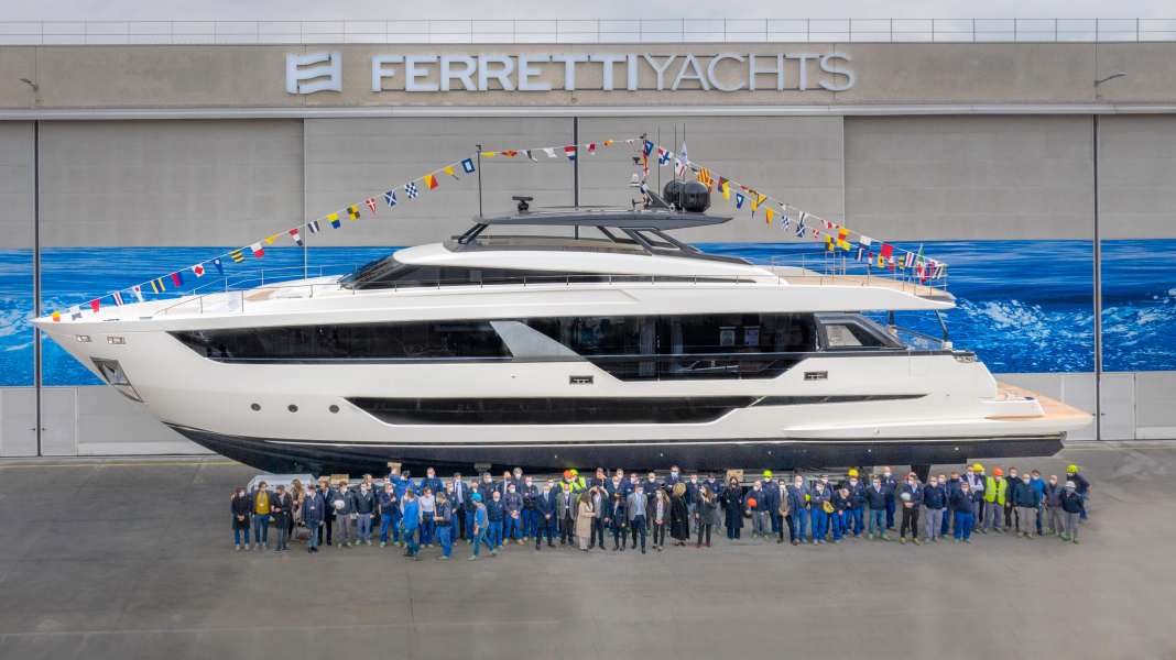 Neues Flaggschiff für Ferretti Yachts