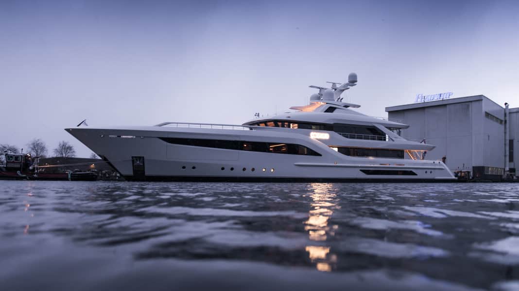 Feadship dockt 55-Alu-Meter aus