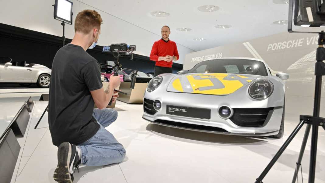 Virtuelle Führung durch die Sonderausstellung im Porsche Museum: 50 Jahre Porsche Entwicklung