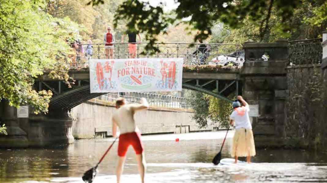 5.000 Euro Spenden beim ersten Benefiz Stand-Up-Paddling in Hamburg