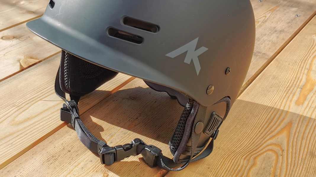 Neuer Windsurf-Helm von "AK"