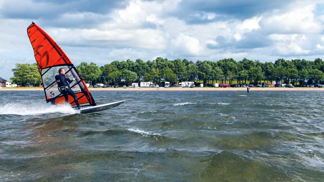 Windsurfing spots Gooimeer & Veluwemeer: Still waters are deep...