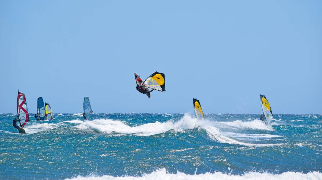 Loutsa - the best windsurfing spots east of Athens
