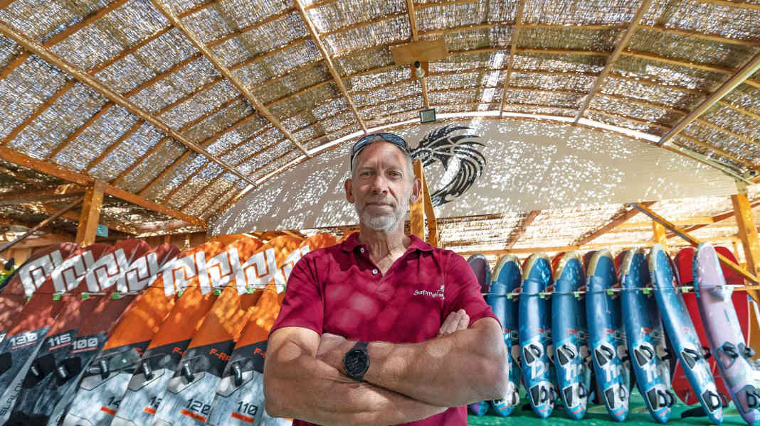 Surfmotion Soma Bay: Leidenschaft Windsurfen - Interview mit Peter Müller