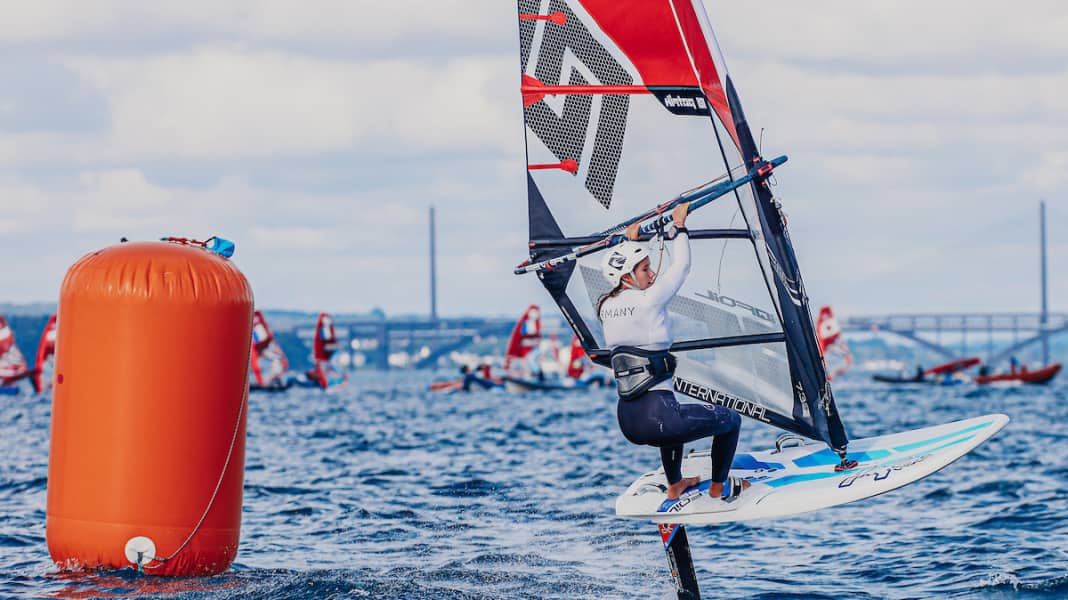 iQFOiL Youth & Junior WM: Emma und Moritz Schleicher vor Brest auf Top Ten-Kurs