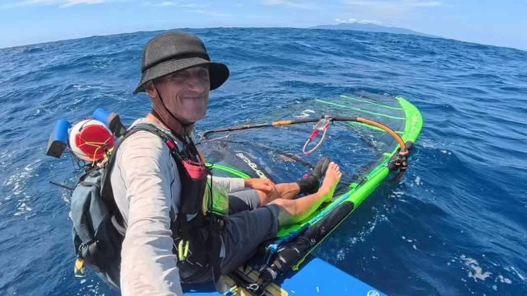 Windsurf Round Japan: Round Japan completed - Jono Dunnett has reached the finish line!