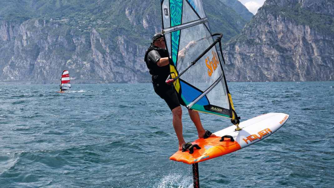 Naish Hover 142 - addition to the foil family